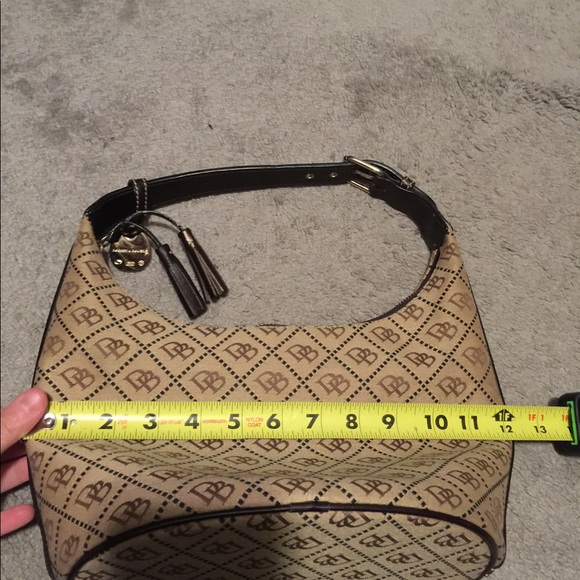 Large Brown dooney & Bourke bucket bag & wristlet - Picture 3 of 8